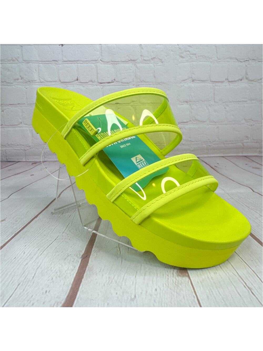 Reef Vista Hi-Energy Citron Clear Strap Slides Sandals Women’s Size 9.5